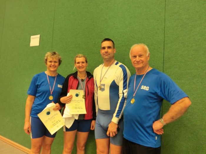 Schweriner Ruderinnen und Ruderer beim Ergometerwettkampf